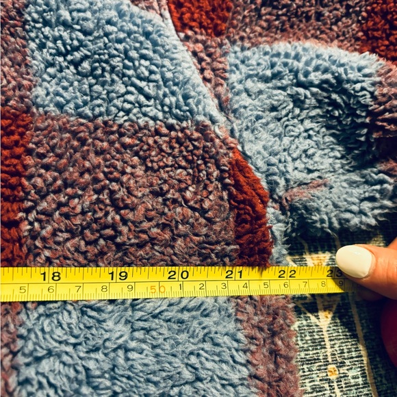 EDDIE BAUER Plaid Fleece Mock Neck Pullover, Size Medium - Picture 6 of 7